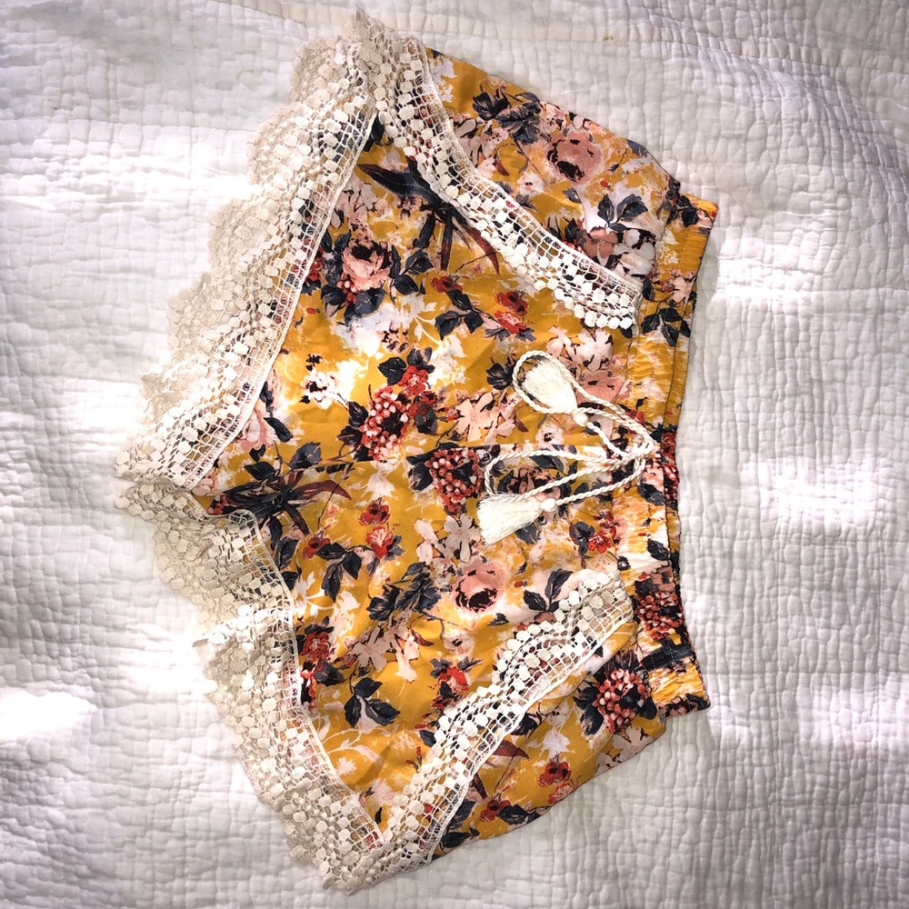 floral shorts